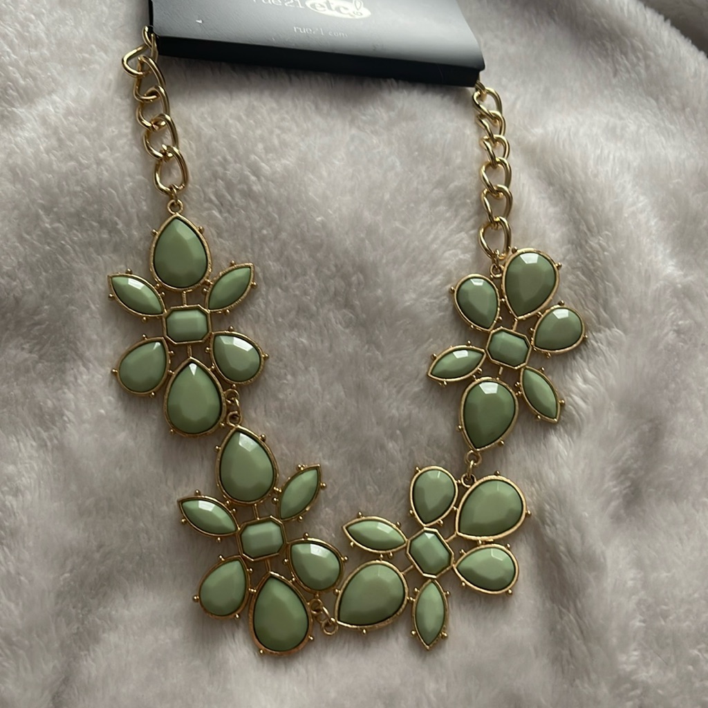 Green And Gold Necklace